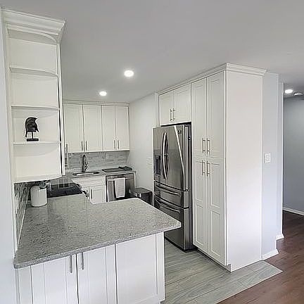 3rd image of 16610 Powells Cove Blvd APT 6C
