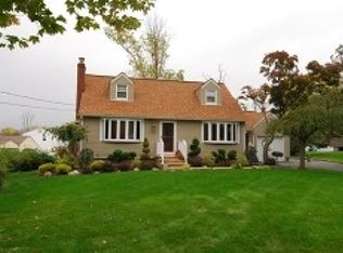 37 Troy Rd, East Hanover, NJ 07936