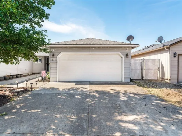 441 Crystal Dr, Eagle Pt, OR 97524
