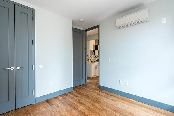 Rented by Nooklyn NYC LLC | media 25