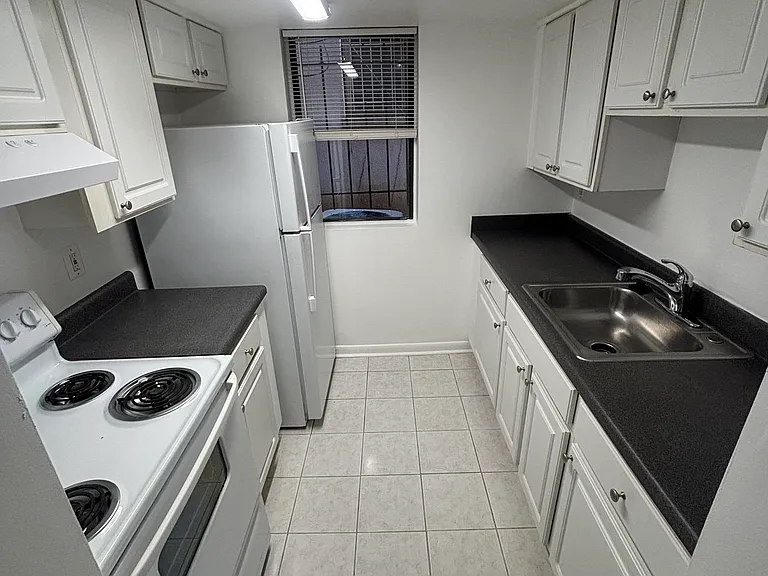 1420 Chapin St NW #LL1 — Photo 3
