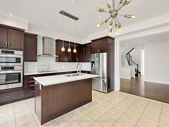 5th image of 29 Mondial Cres