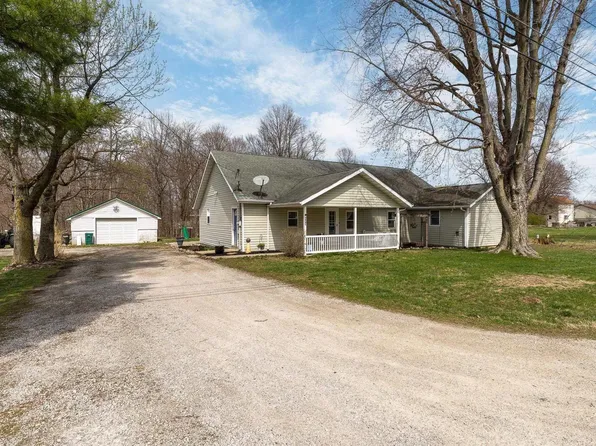 308 W 8th St, Burlington, IN 46915