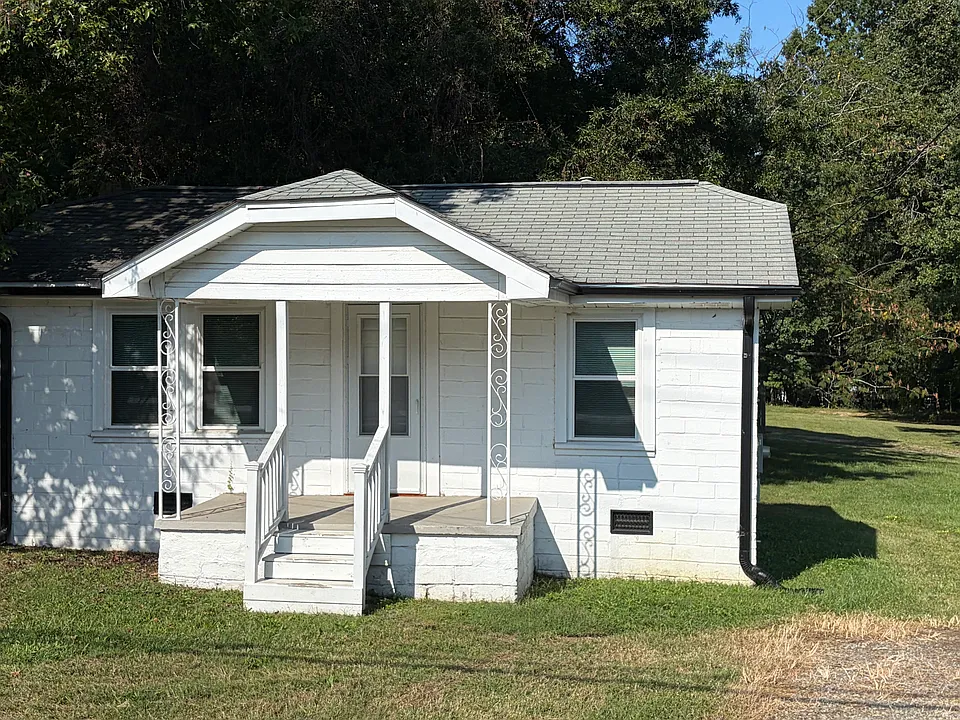 1214 N State Highway 49