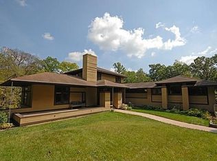 2574 Oak Cir NE, North Liberty, IA 52317