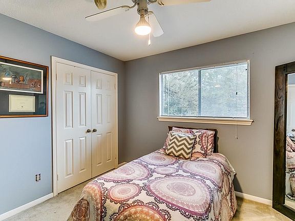 2nd image of 3527 Creekbriar Dr