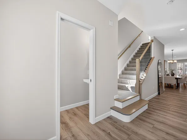 703 Barnwood Hill Dr, Wentzville, MO 63385