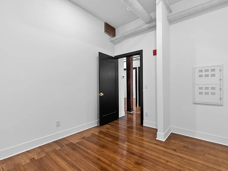 607 Main St #11 — Photo 5