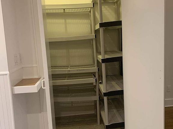 5th image of 4304 30th Ave APT 2R