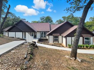 200 Silverleaf Dr, Fort Worth, TX 76112