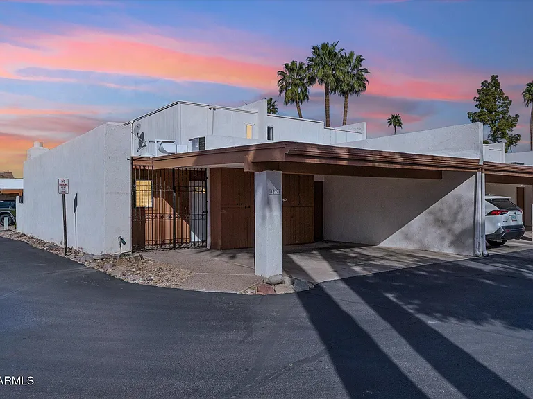 3224 S El Camino Dr — Photo 2