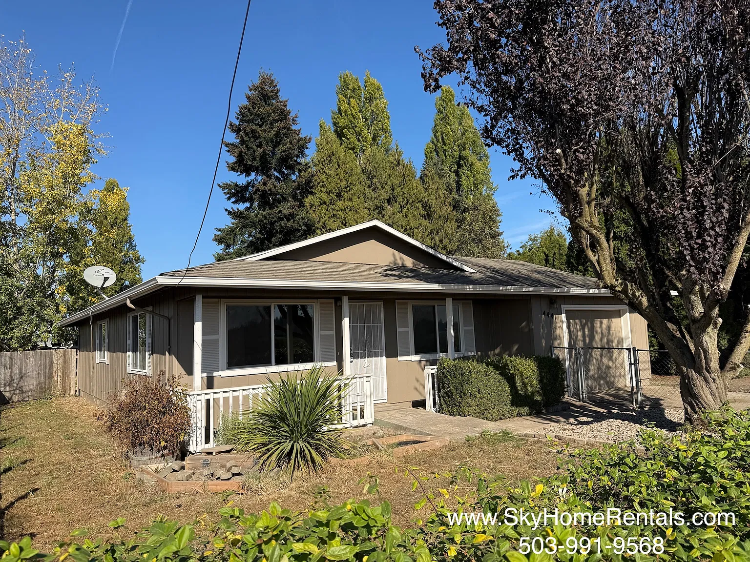 3 bed, 1.5 bath, 1100 sqft, $2,100 — Photo 2