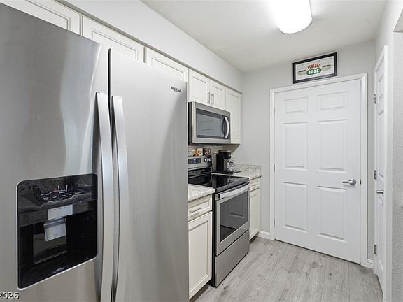 4th image of 1150 N Buffalo Dr APT 1046