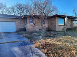408 Elm St, Silver Creek, NE 68663