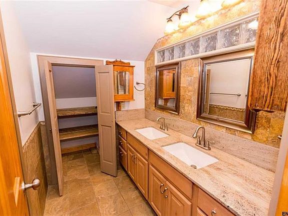double sinks, linen closet