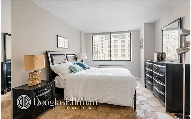 Rented by Douglas Elliman | media 7