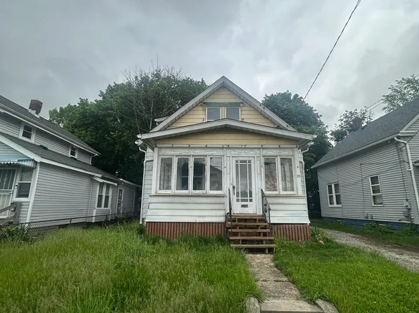 23 W Mapledale Ave, Akron, OH 44301