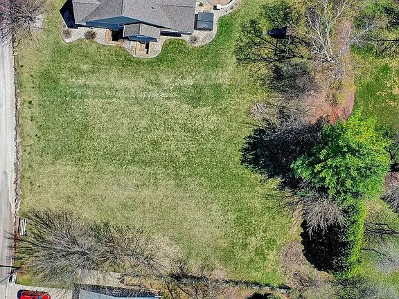 3rd image of 745 Amber Ln