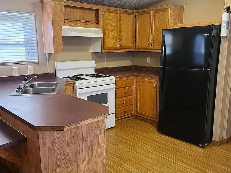 1624 W Summit St — Photo 5