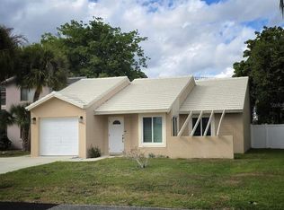 5788 Strawberry Lakes Cir, Lake Worth, FL 33463