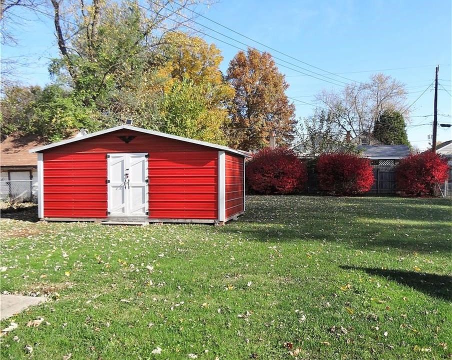 2nd image of 1422 McTavish Drive