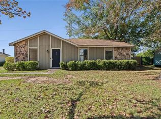 860 Trailwood Dr E, Mobile, AL 36608