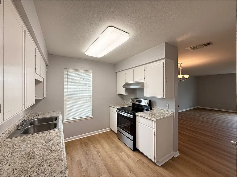 4011 Oak Bay Dr #3 — Photo 4