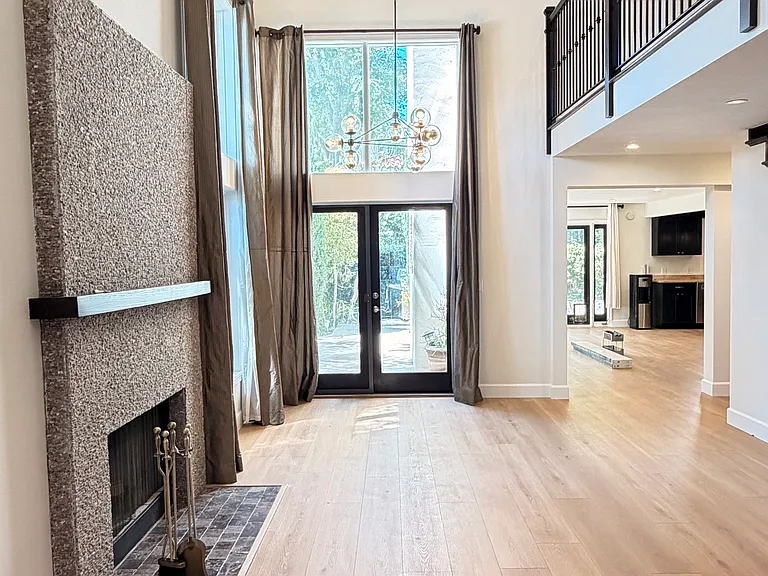5701 Malaga Pl — Photo 5