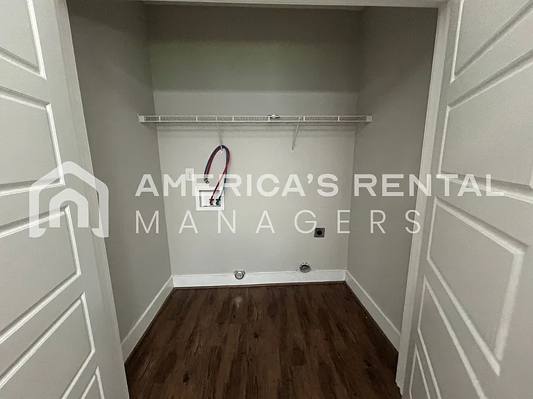 5584 Park Side Rd — Photo 11