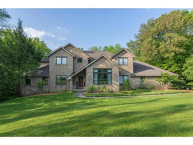 3814 E Devonshire Ct photo 1