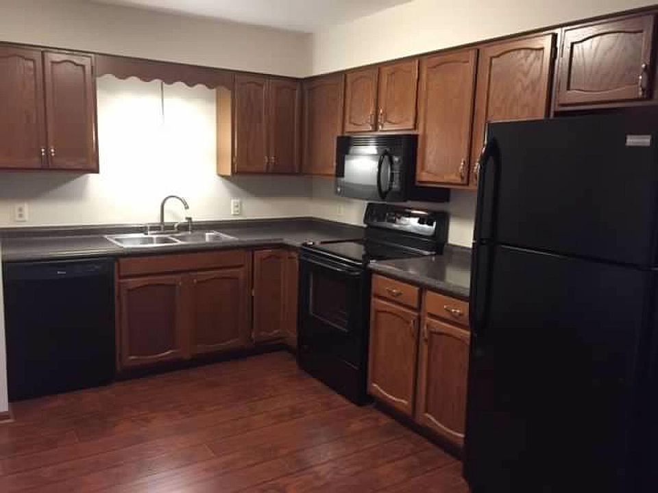 1st image of 3522 Holland Park Ln