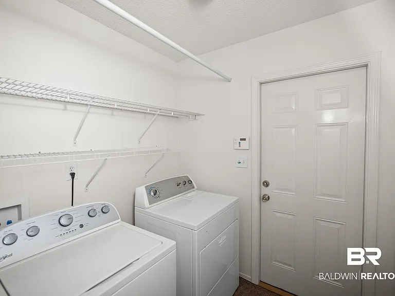 13097 Concord Dr E — Photo 20