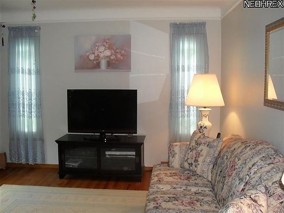 3rd image of 4000 W 229th St