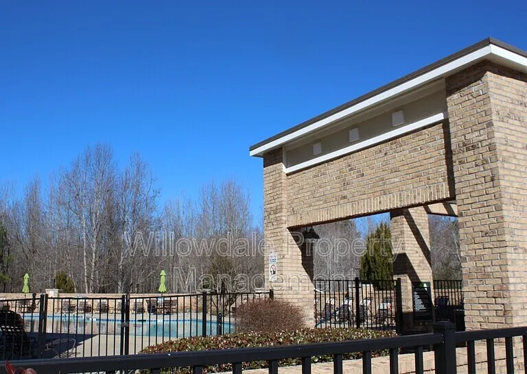 6025 Kentworth Dr — Photo 20