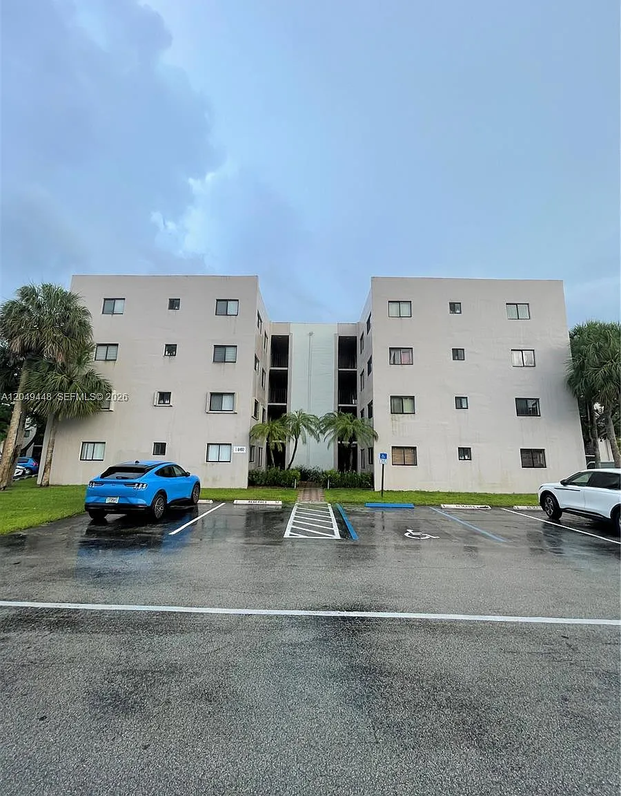The Horizons West Condo # — Photo 2