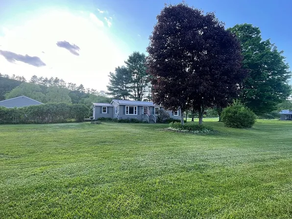 24 Church Ln, East Thetford, VT 05043