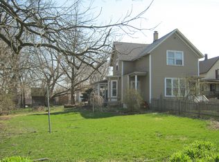 555 South St, Elgin, IL 60123