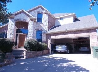 305 Rock Ridge Ct, Hurst, TX 76053