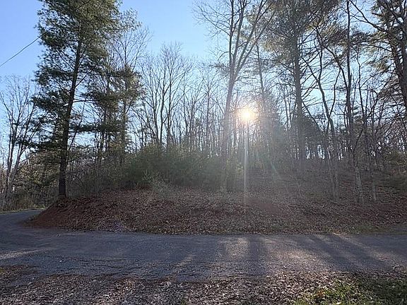 5th image of 85 Drive Way