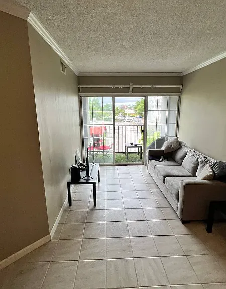 2002 Greene St #406 — Photo 1
