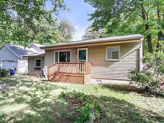 3rd image of 663 Midway Ave