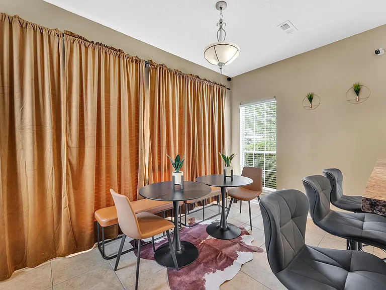 8335 Springhead Ln — Photo 2