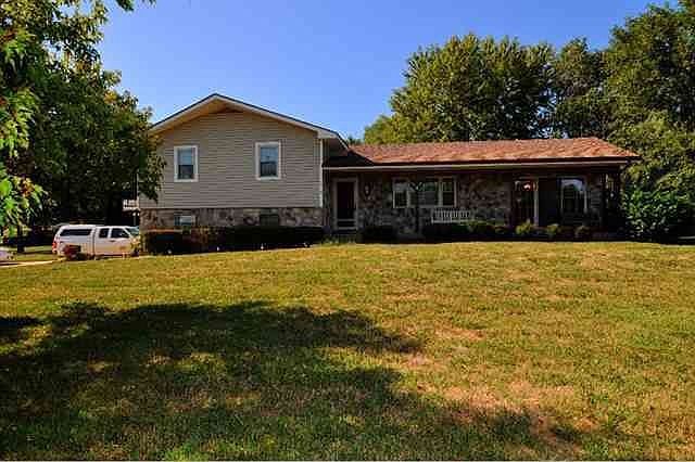 1st image of 2750 SE 33rd St