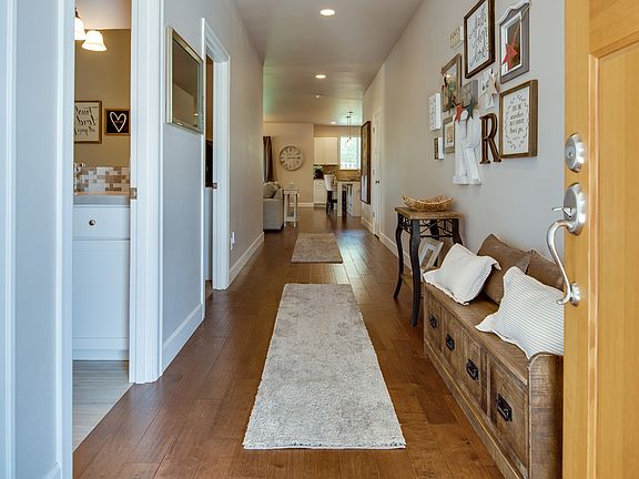 Wide entry hallway