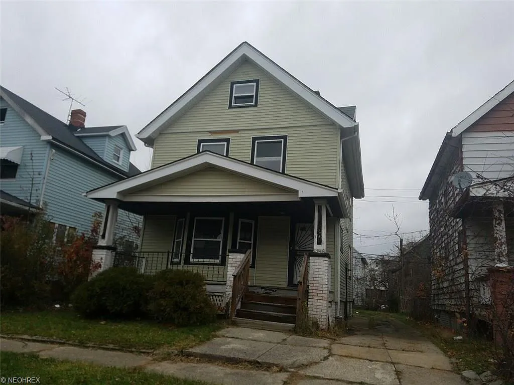 14505 Potomac Ave photo 1