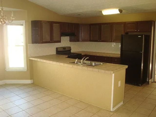 610 Clearwater Pl — Photo 5