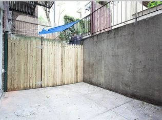 530 E 89th St #LM, New York, NY 10128