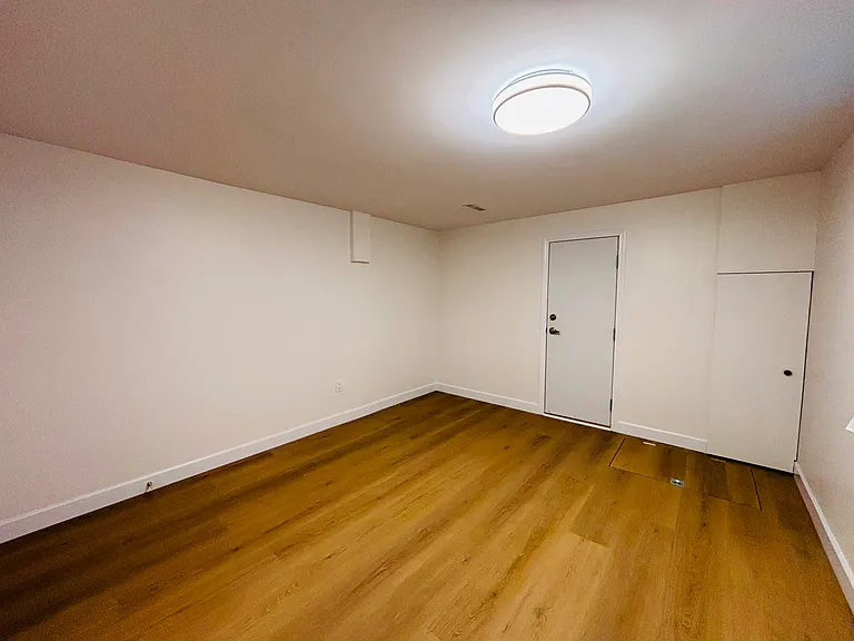 1585 E 57th Ave #BASEMENT — Photo 13