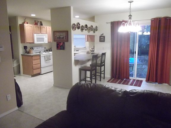 3rd image of 8302 186th St E
