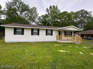 978 Jenkins St, Pearl, MS 39208